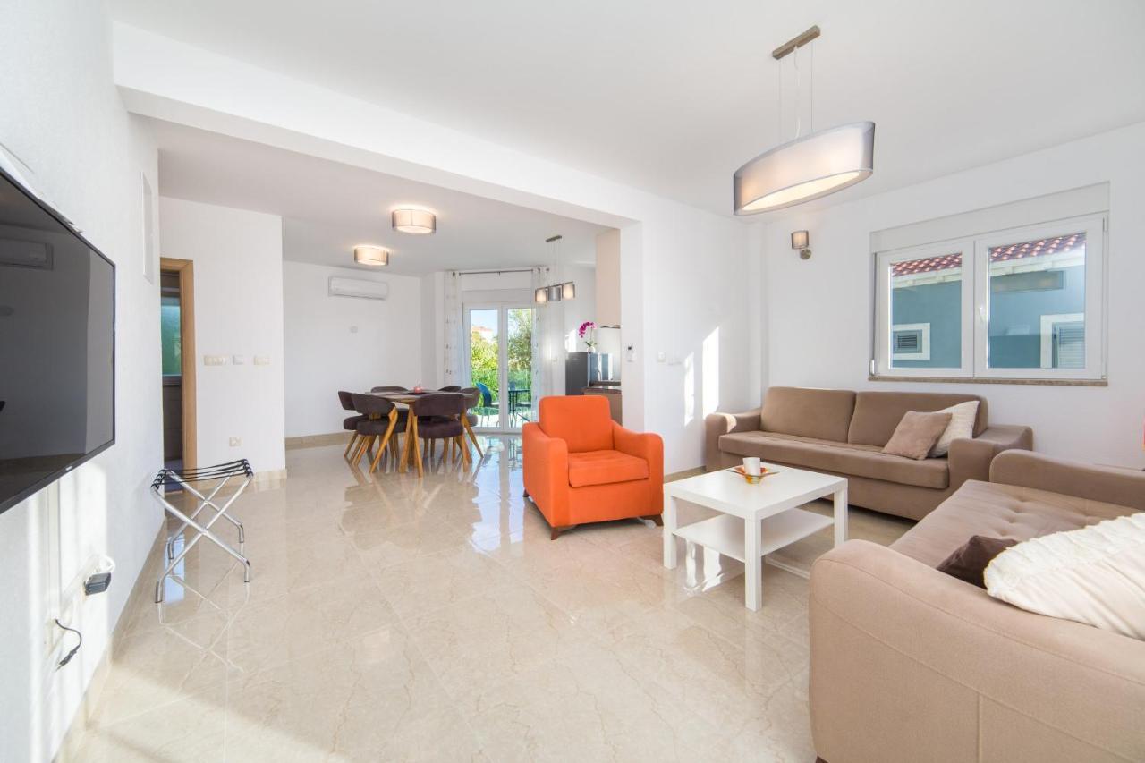 Apartments Zvonik บริสท์ ภายนอก รูปภาพ