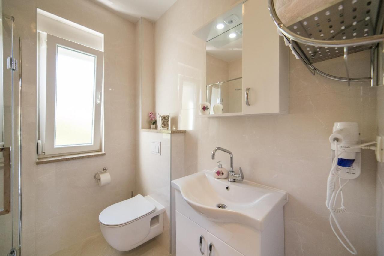 Apartments Zvonik บริสท์ ภายนอก รูปภาพ