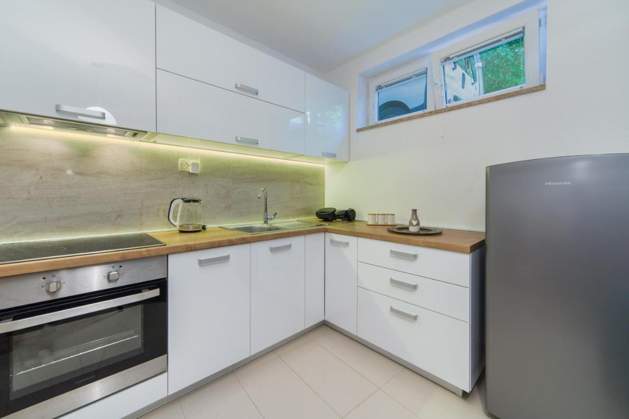 Apartments Zvonik บริสท์ ภายนอก รูปภาพ
